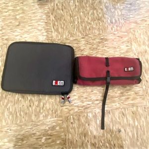 Gaming device carrying cases